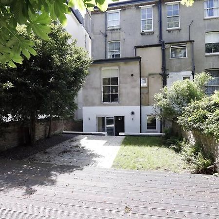 2 Bedrooms Close To The Beach With Garden And Own Entrance ! Hove Exteriér fotografie