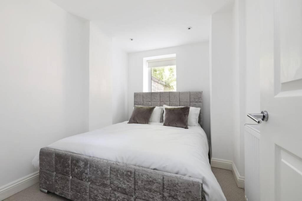 2 Bedrooms Close To The Beach With Garden And Own Entrance ! Hove Exteriér fotografie